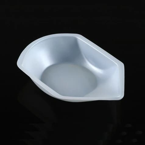 Globe Scientific Weighing Boat, Polystyrene, Anti-Static, White, 140mL, 146x89x25mm, with Pour Spout, 250/Case - Weighing Dish w/Spout - Image 1