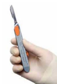 Sandel Medical Solutions Change-A-Blade Safety Scalpel Handle #4 - Handle Safety Change-A-Blade - Image 1