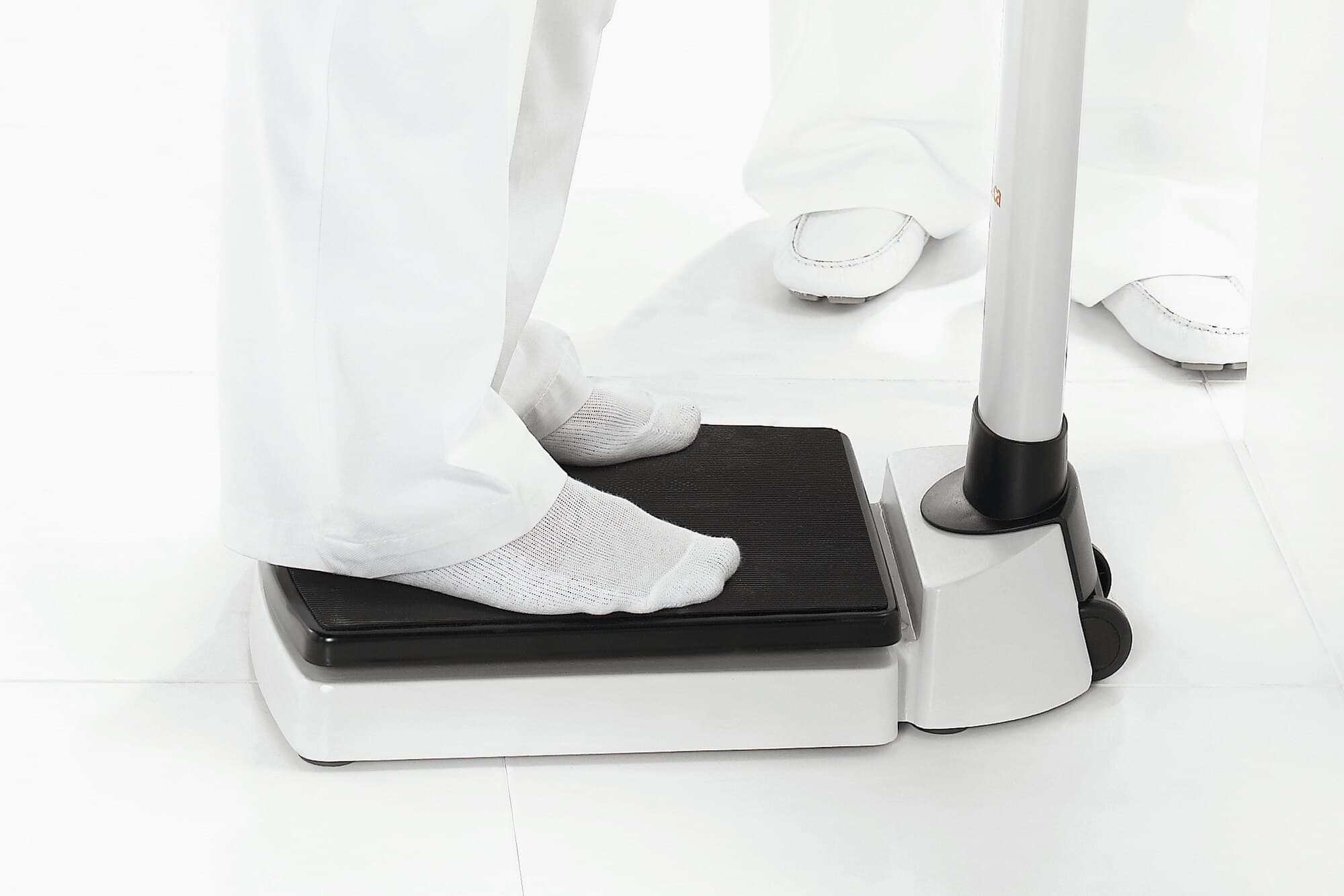 Seca Column Scale, Adult/Pediatric, Digital, 660 lb/300 kg Capacity, EMR Ready thumbnail 2