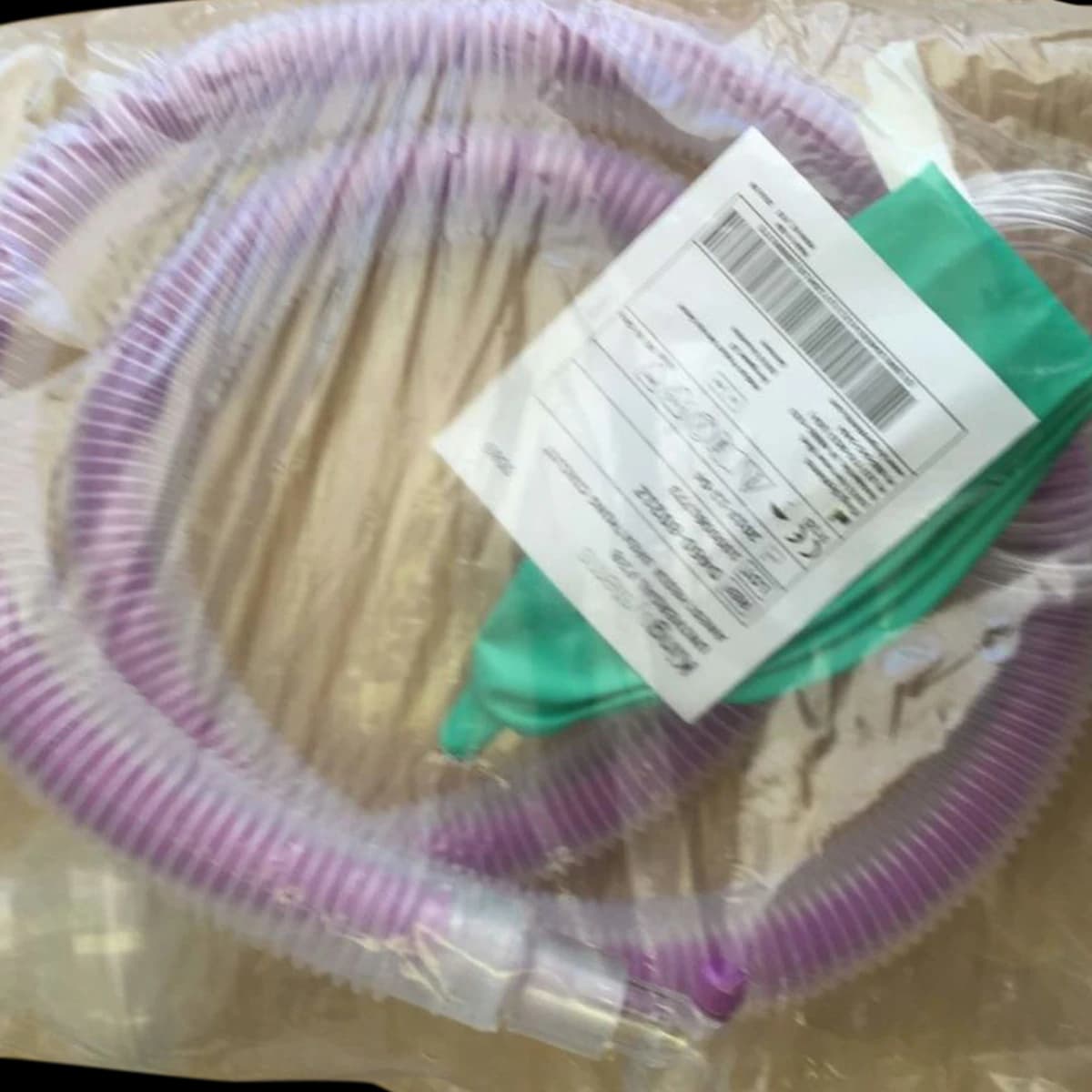 King Systems Universal F2 Anesthesia Breathing Circuit, Adult, with 2L Contour Bag and Filter, 20/Case - Breathing Circuit Univ F2 - Image 1