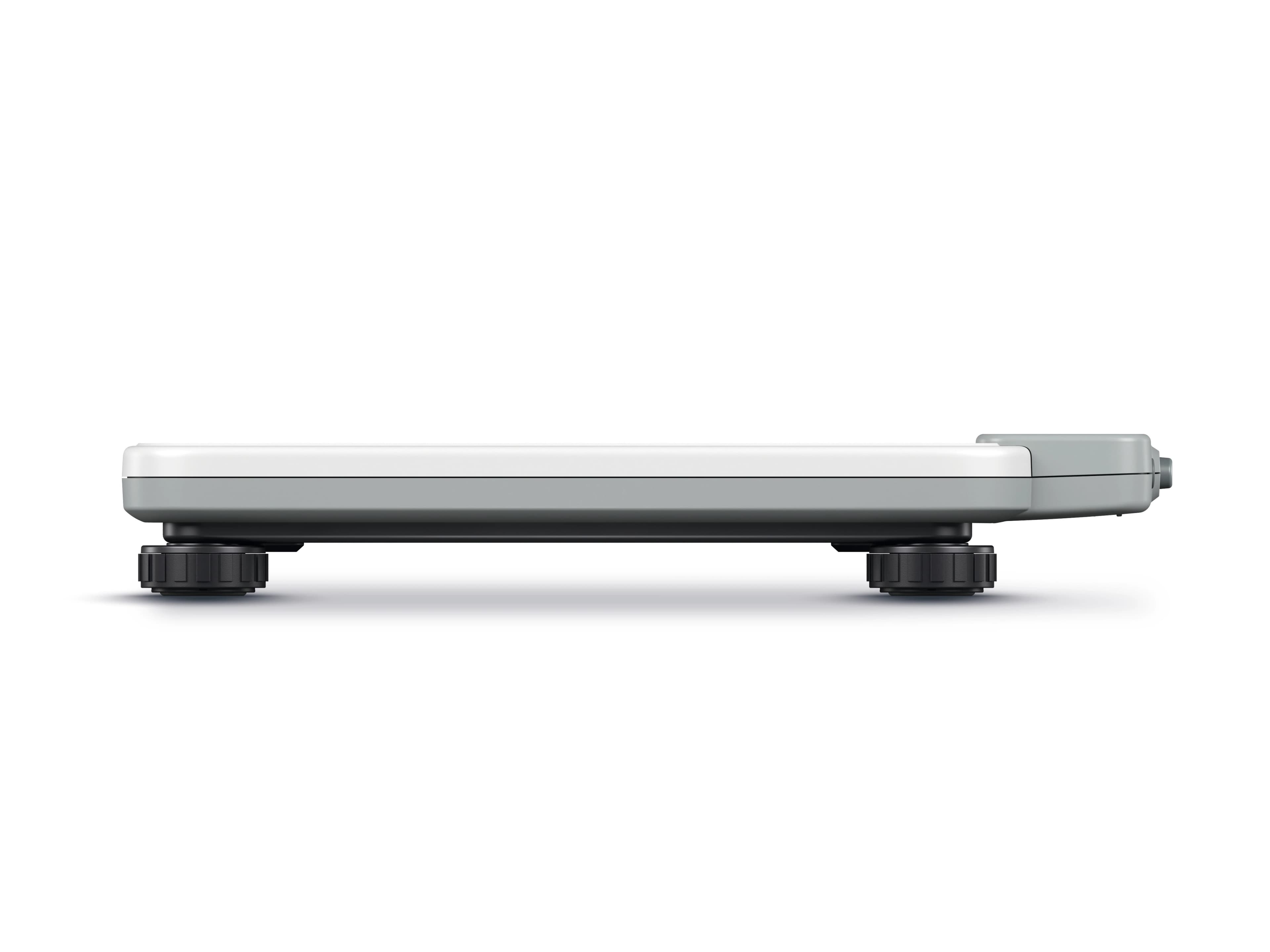 seca 874+ Flat Scale with Foot Switch, Digital Backlit Display, 200 kg Capacity thumbnail 3