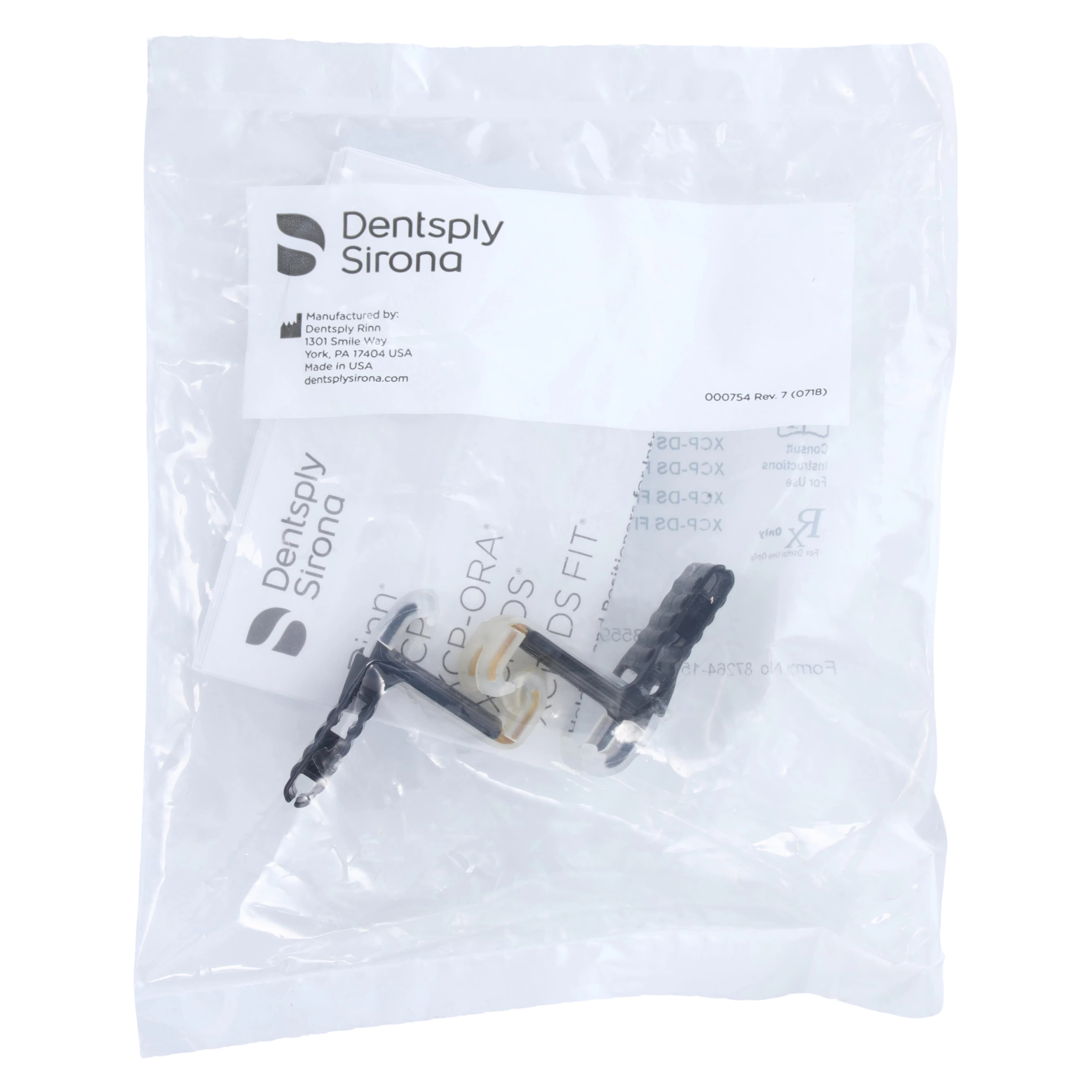 XCP-DS FIT Universal Sensor Positioning System Biteblock Refill, Size 0 Periapical, Black, 2/Pkg, 559907 - XCP-DS® FIT™ Universal Sensor Positioning System – Biteblock Refill, 2/Pkg - Size 0 Periapical (H or V) - Image 1
