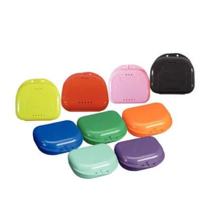 Chroma Retainer Box, Vented, Hinged Lid, Green, 3-1/8"W x 3"L x 1"H, 12/Pk, CR2000-4X - Chroma Retainer Box, 3 1/8" x 3" x 1", Green, 12/Pk, CR2000-4X - Image 1