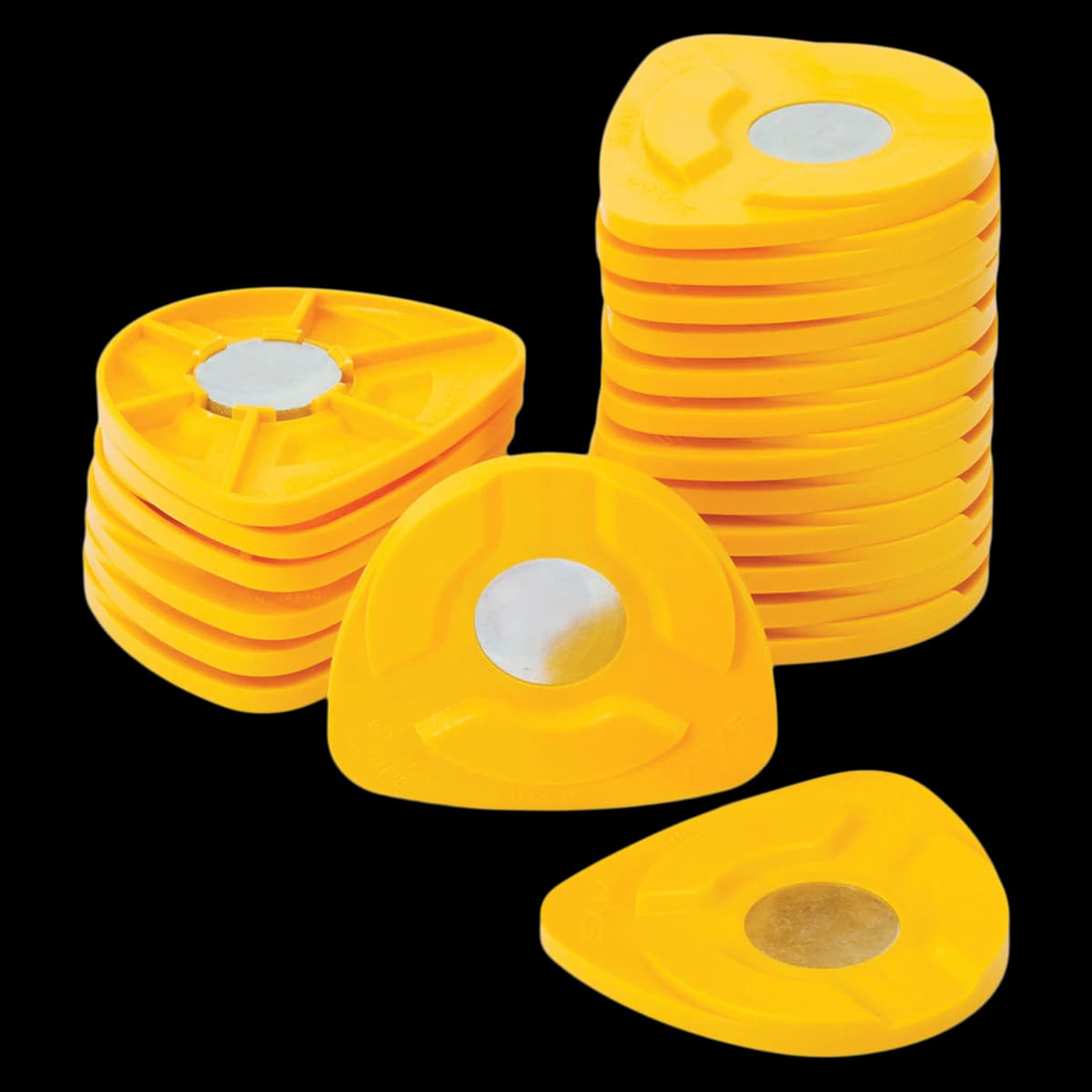 SAM® Axiosplit Oval Magnetic Mounting Plates with Metal Inserts, Yellow, Pack of 20 - SAM® Axiosplit Oval Magnetic Mounting Plates with metal inserts Pack of 20 - Image 1