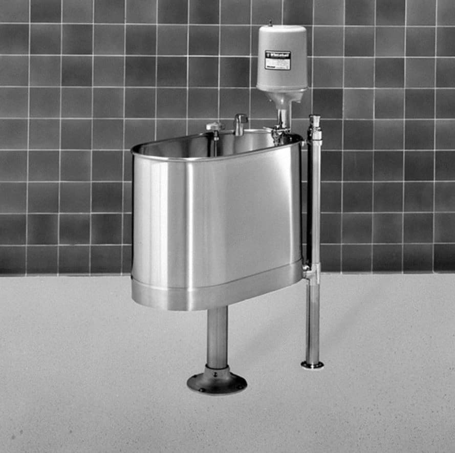 Whitehall Mfg Co Whirlpool E22 Stationary Full Body Whirlpool - Whirlpool E22 Stationary - Image 1