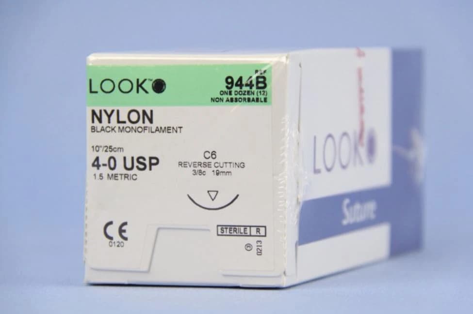 Look 944B Nylon Suture, 4-0, Black Monofilament, 10" (25 cm), C-6 Reverse Cutting Needle (18 mm, 3/8 Circle), 12/Box thumbnail 2