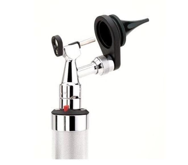 Welch Allyn Operating Otoscope with Specula, 3.5V - Operating Otoscope w/Specula - Image 1