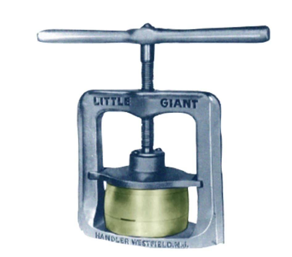 Little Giant Flask Press #33, Single Flask Press - Little Giant - Image 1