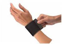Mueller Sports Medicine Support Wrist with Loop, Black, One Size (Fits 6-12") - Support Wrist w/Loop Blk - Image 1