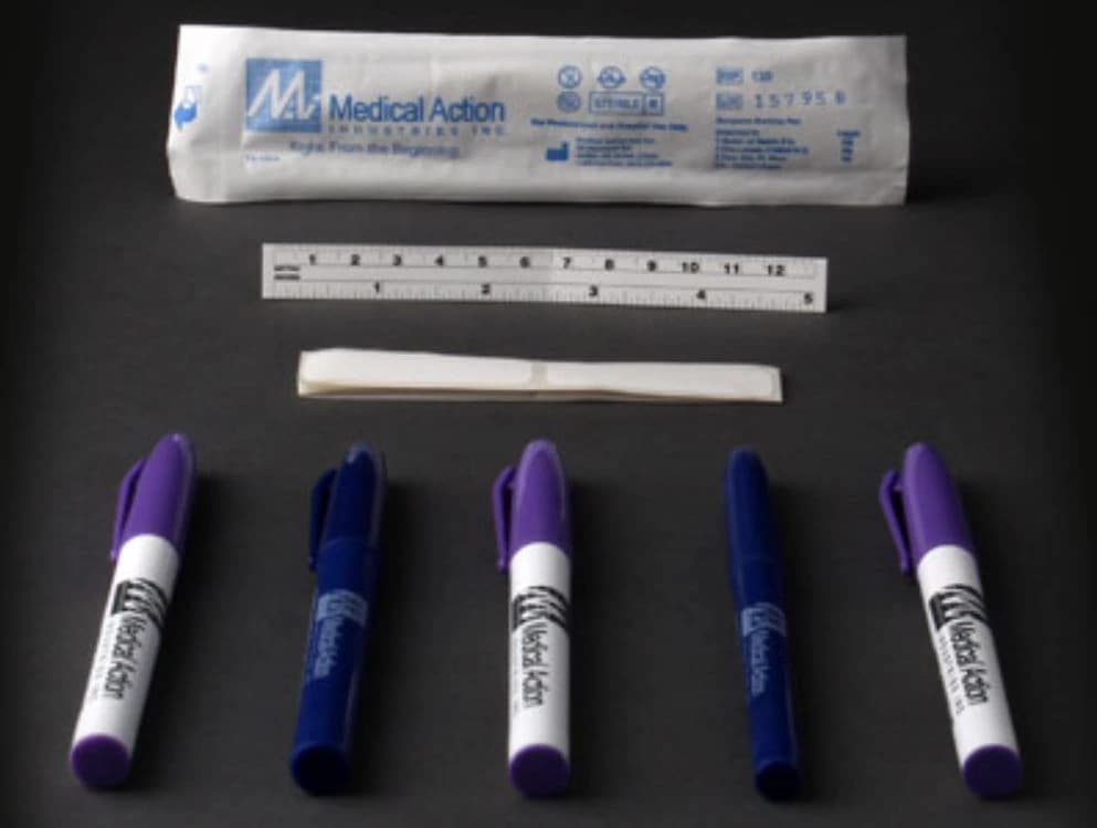 Medical Action Marking Pen with Coated Roller, Standard Tip, Purple, Non-Sterile - Marking Pen W/coated Rlr - Image 1