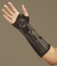 DeRoyal Wrist/Forearm Splint, Leatherette, 6" Width, Size Medium, Left, Velcro Closure - Wrist Forearm Velcro - Image 1
