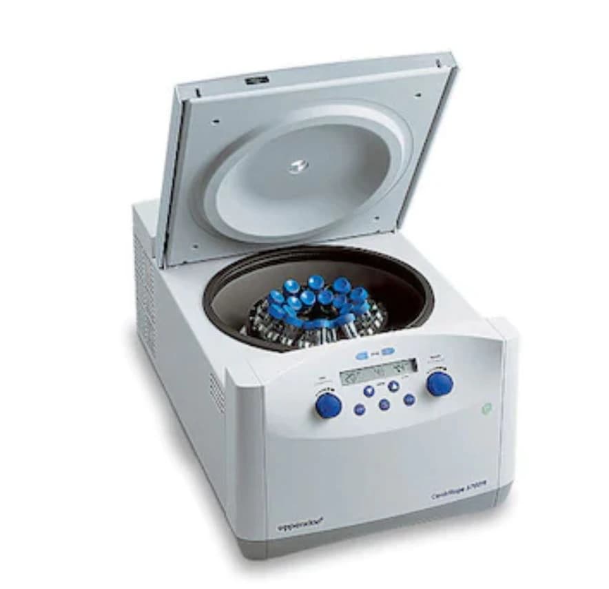 Eppendorf 5702 RH Refrigerated/Heated Centrifuge, 4 x 100 mL, 4400 rpm, Model 5702RH - Centrifuge Ref/Heat Mdl5702RH - Image 1