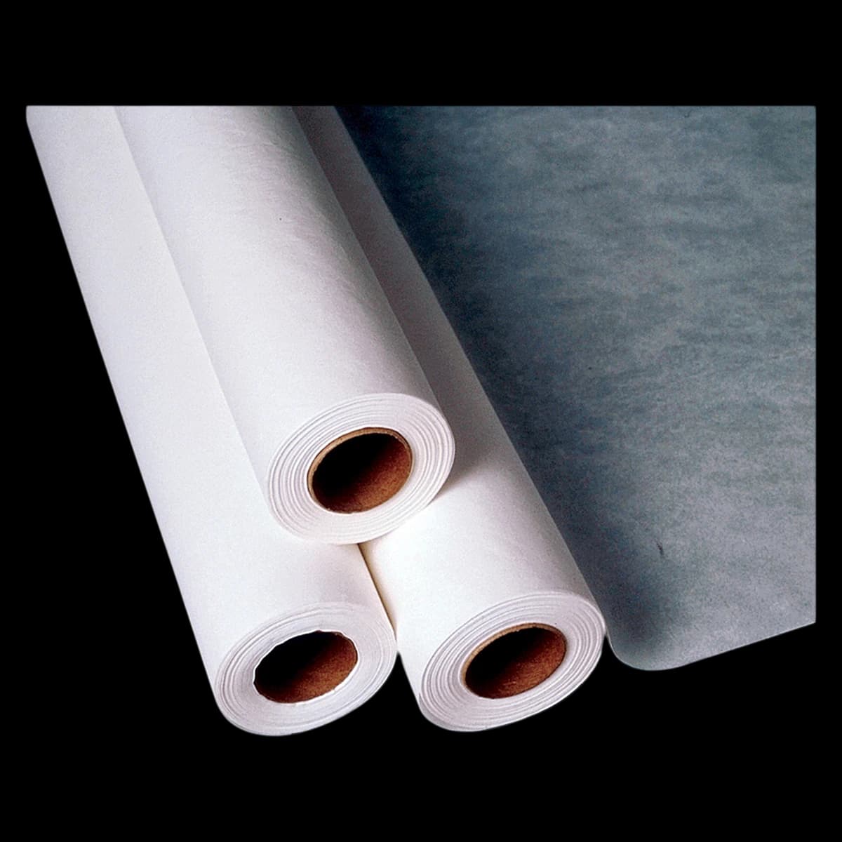 Henry Schein Table Paper Smooth Econ White, 18 in x 225 Feet, 12/Case - Table Paper Smooth Econ White - Image 1