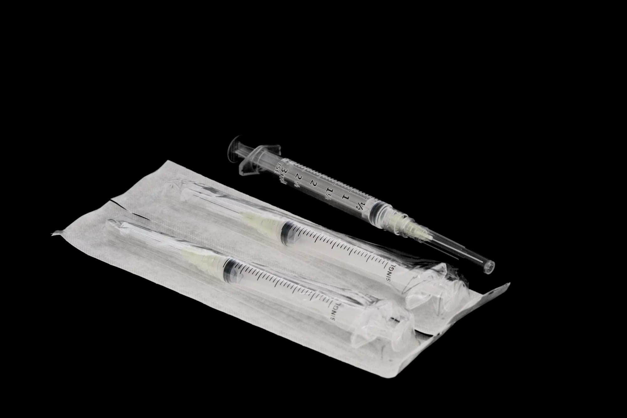 Endo Irrigation Needles with Syringes, Half Cut, 27 Gauge, Yellow, 100/Pk, 107114 thumbnail 3
