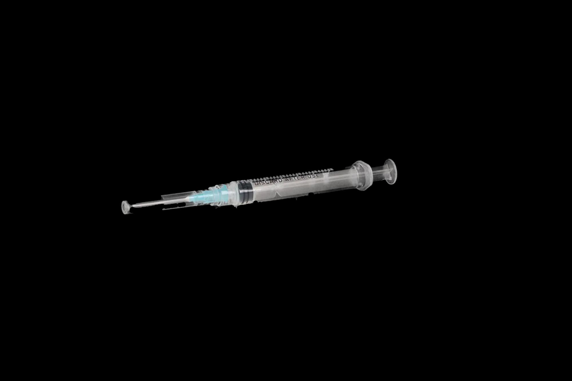 3D Dental Endo Irrigation Syringes with Half Cut Needles, 3 cc, 23 Gauge, Blue, 100/Pk, EN23H - Endo Irrigation Syringes &amp; Half Cut Needles, 3 cc, 23 Ga, Blue, 100/Pk, EN23H - Image 1