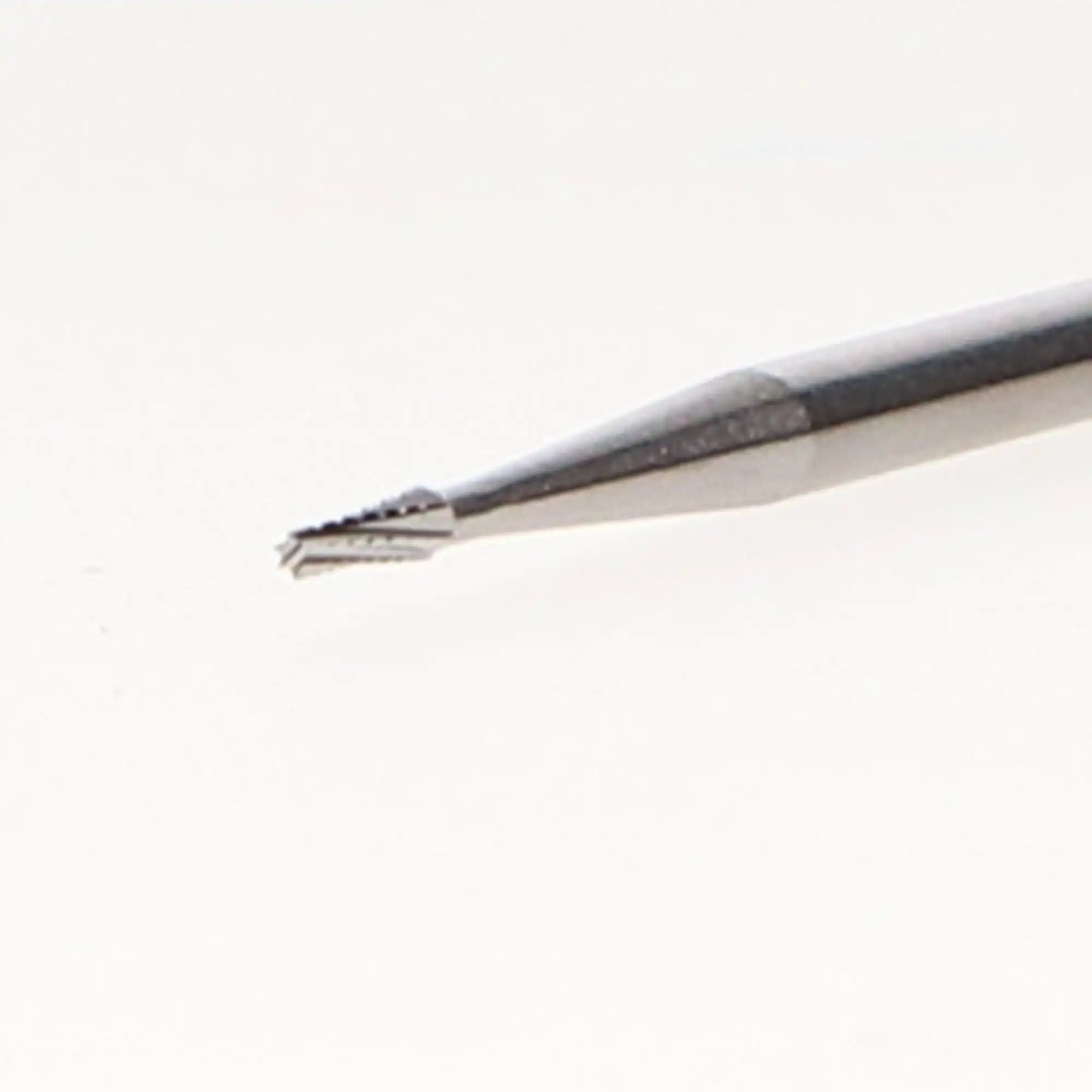 SS White #701 Carbide Bur, HP, Taper Flat End Cross Cut Fissure, 1.2 mm Diameter, 3.8 mm Length, 10/Pk, 14886 thumbnail 4
