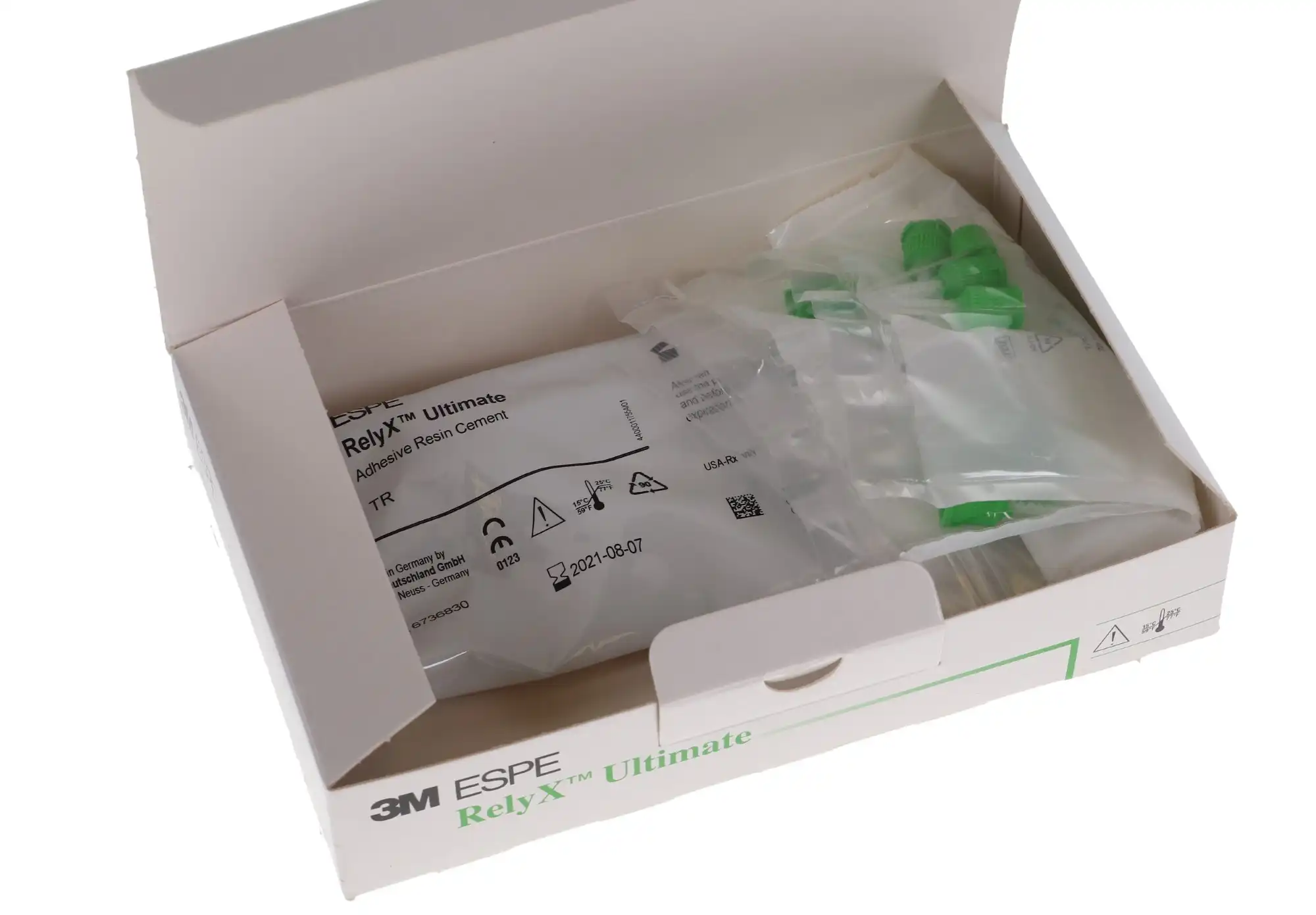 3M RelyX Ultimate Adhesive Resin Cement Refill, Translucent, 8.5 g Syringe, 1/Pk, 56890 thumbnail 10