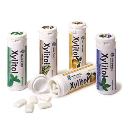 Miradent Xylitol Chewing Gum, Cinnamon, 30 Pieces/Vial, 12 Vials/Box, 630054 thumbnail 4