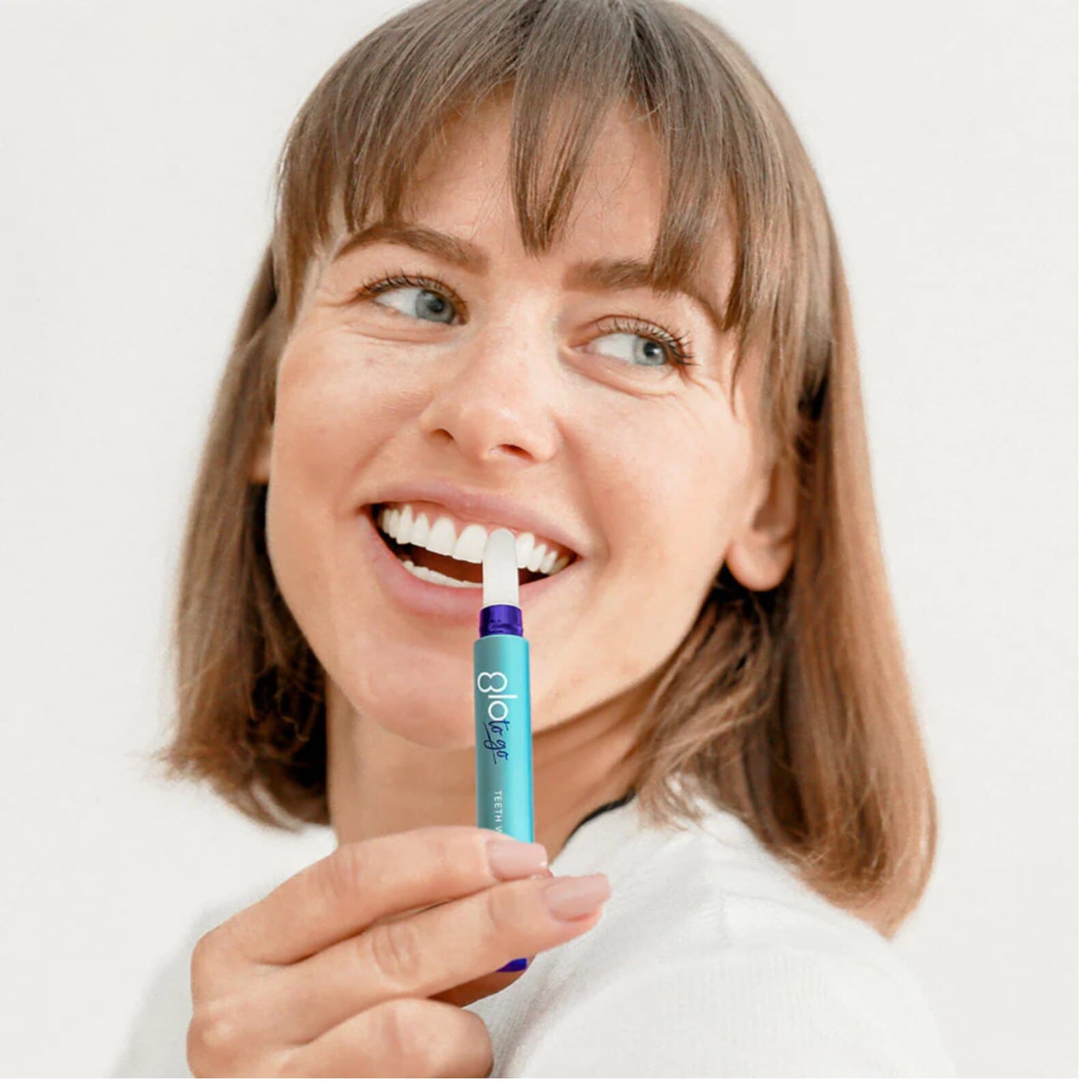 GLO To Go Whitening Pen, 12% Hydrogen Peroxide, Glo Science Pro thumbnail 2