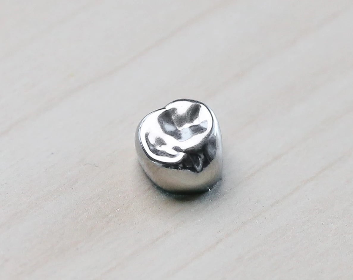 Acero XT Stainless Steel Crown, Upper Right Primary First Molar "B", Size 7, 5/Pack, D-UR-7