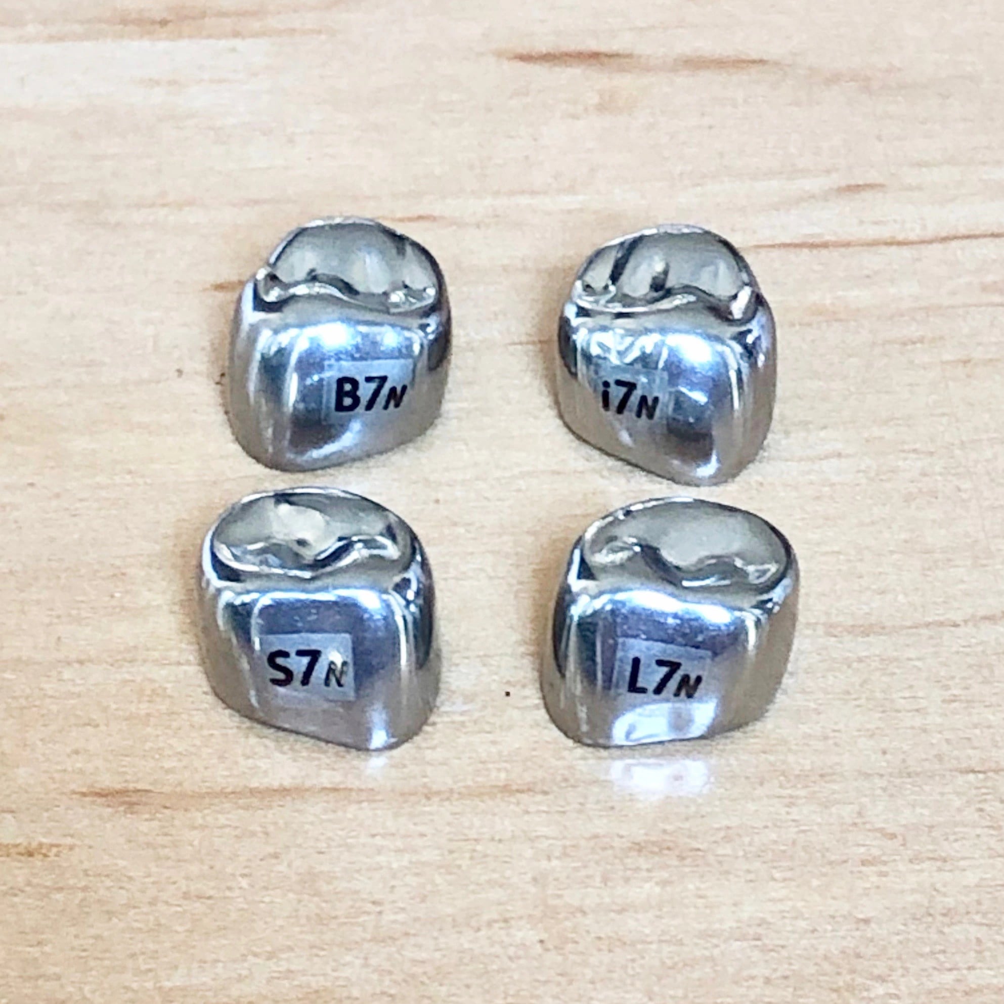 Acero Narrow Stainless Steel Crown, Upper Left Primary First Molar, Size 4, 5/Pack (D-UL-4N)