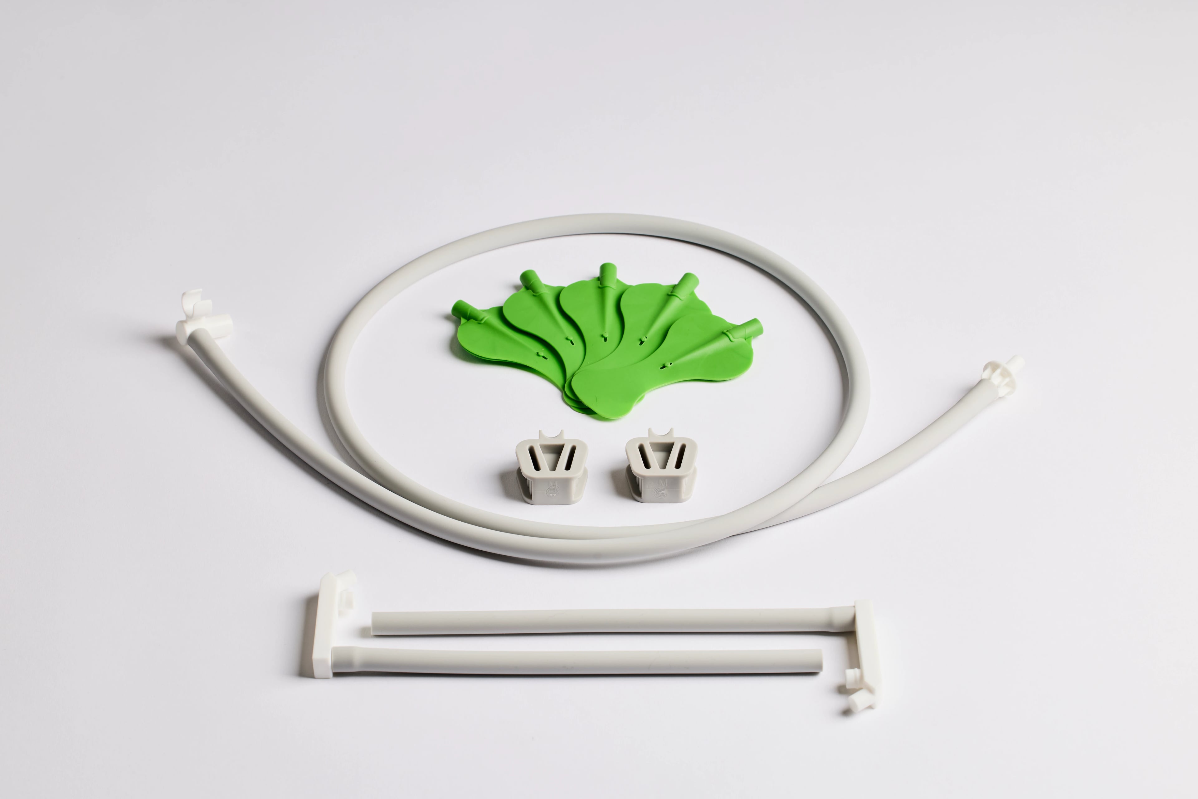 ReLeaf Restorative Basic Kit (Medium) with 2 U-Bend Adapters, 2 Bite Blocks, Hoses, Quick Disconnect, HVE Adapter, and 5 Suction Leaves