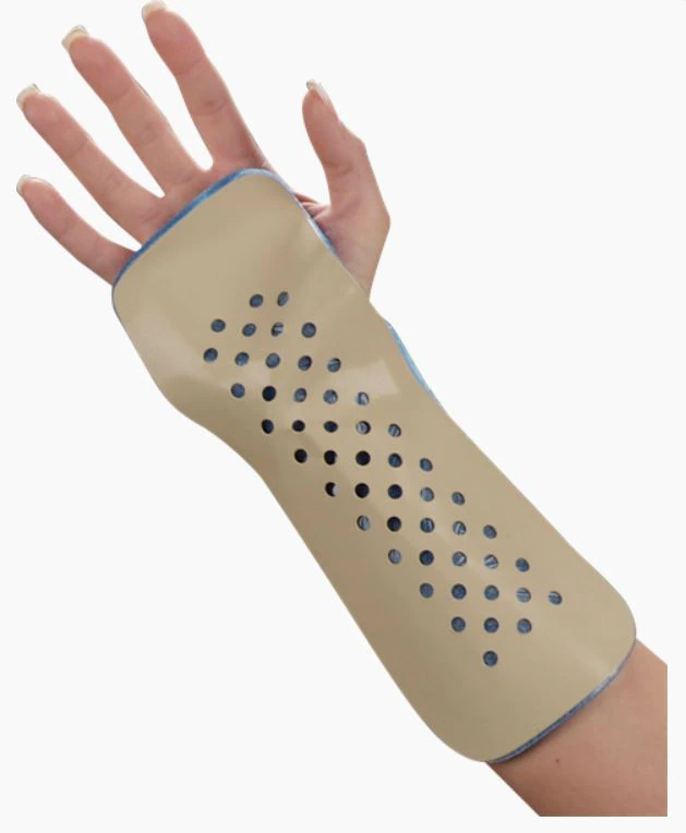 DeRoyal Wrist/Forearm Splint, Aluminum with Foam Padding, Child Size Small, Left