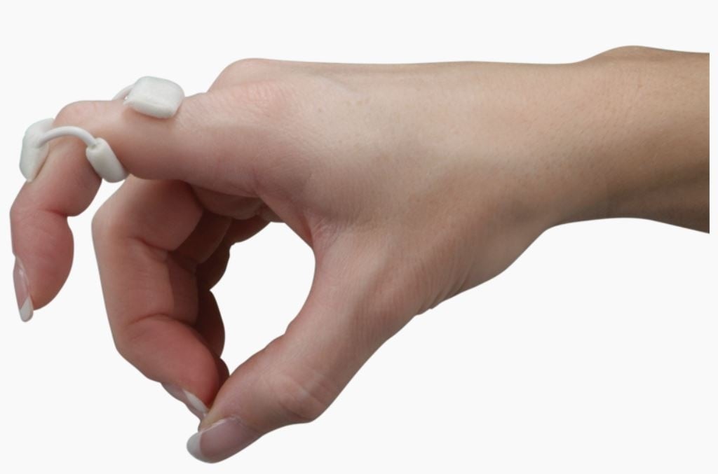 DeRoyal LMB Extension Light Spring PIP/DIP Assist Splint Finger Wire/Foam, Size Medium, 1.75"