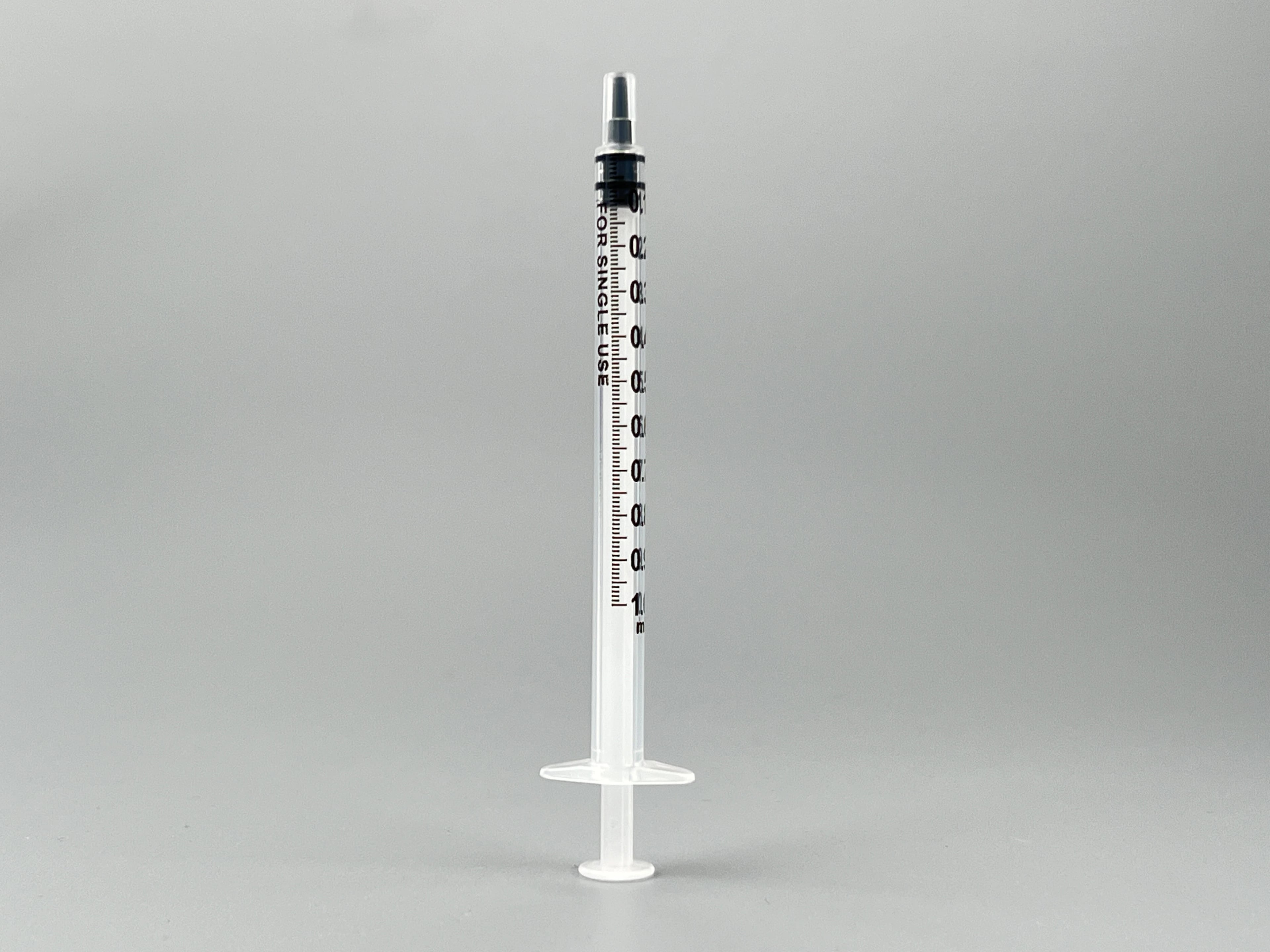 Henry Schein Luer Lock Syringe, 1cc, Clear, Luer Slip, Low Dead Space, Sterile, Latex-Free, 100/Box