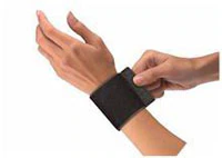 Mueller Sports Medicine Support Wrist with Loop, Black, One Size (Fits 6-12")