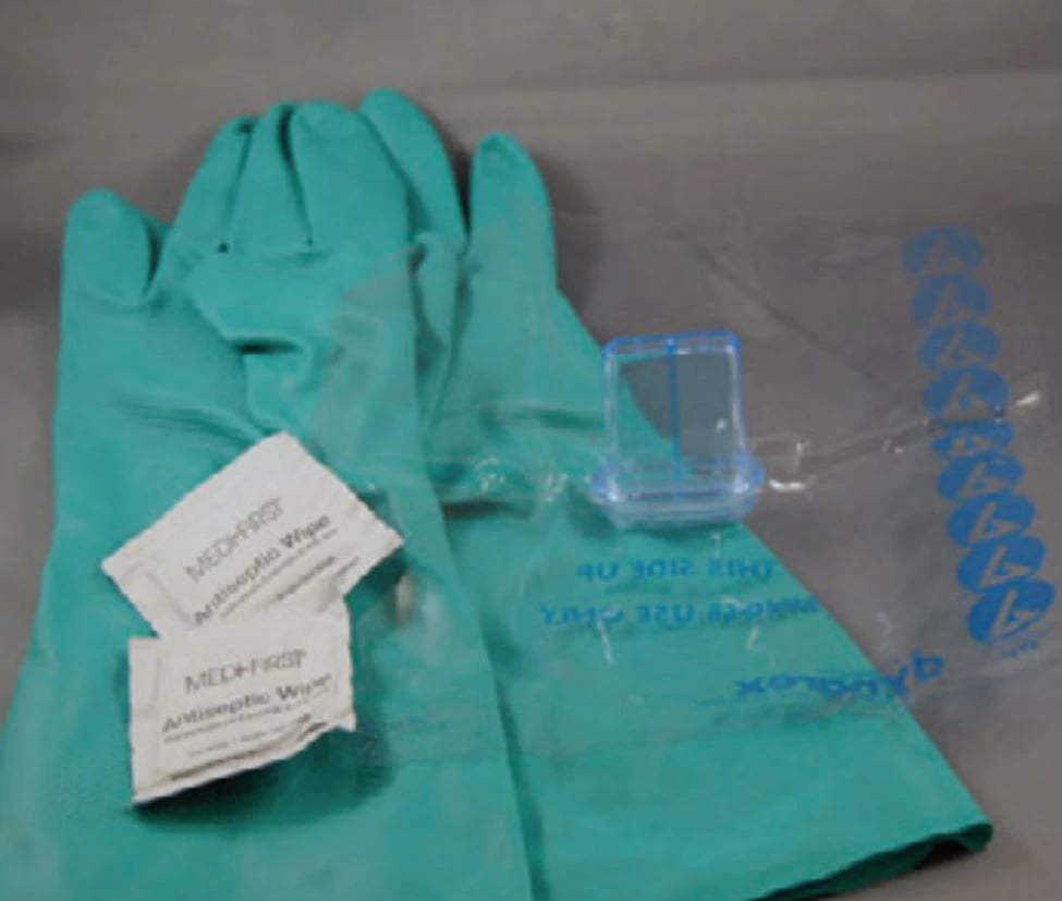 CPR Pocket Microshield Kit with Nitrile Gloves and Antiseptic Towelettes, 1/Kit