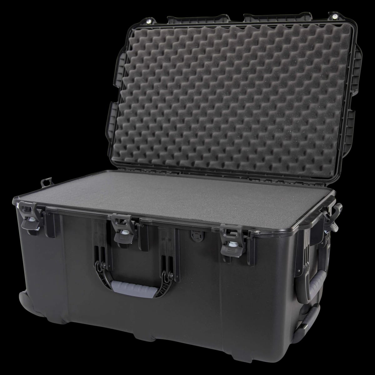 Nanuk 965 Hard Case with Foam, Black, 32.5 x 21 x 15.8 in, Carry Handle