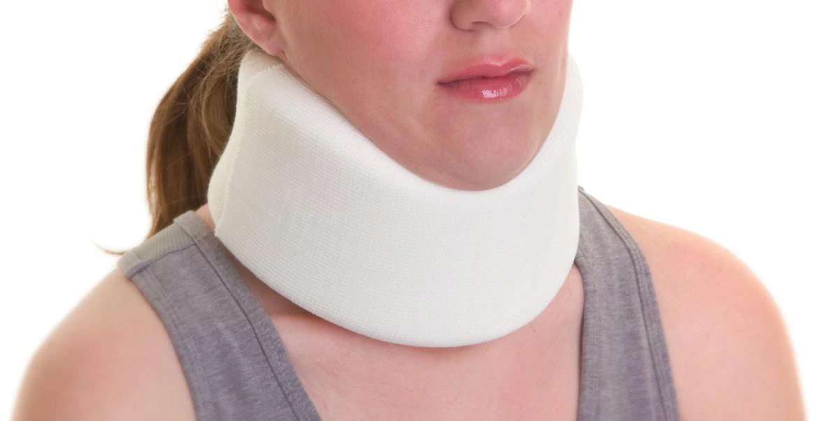 Medline Serpentine Firm Cervical Collar, Adult, X-Large, Foam, 3" x 21"