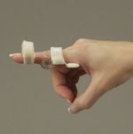 DeRoyal Spring Coil Finger Assist Splint, Size X-Large