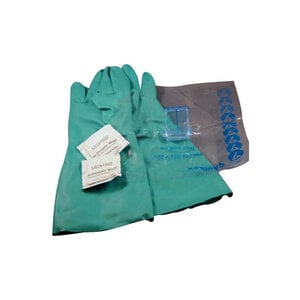 CPR Pocket Microshield Kit, Latex-Free, Disposable, with Nitrile Gloves and Antiseptic Towelettes