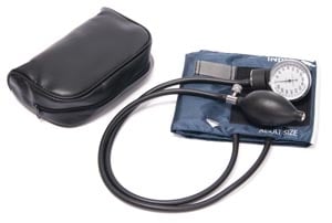 Quala Aneroid Sphygmomanometer, Small Adult, Black, Latex-Free (091323)