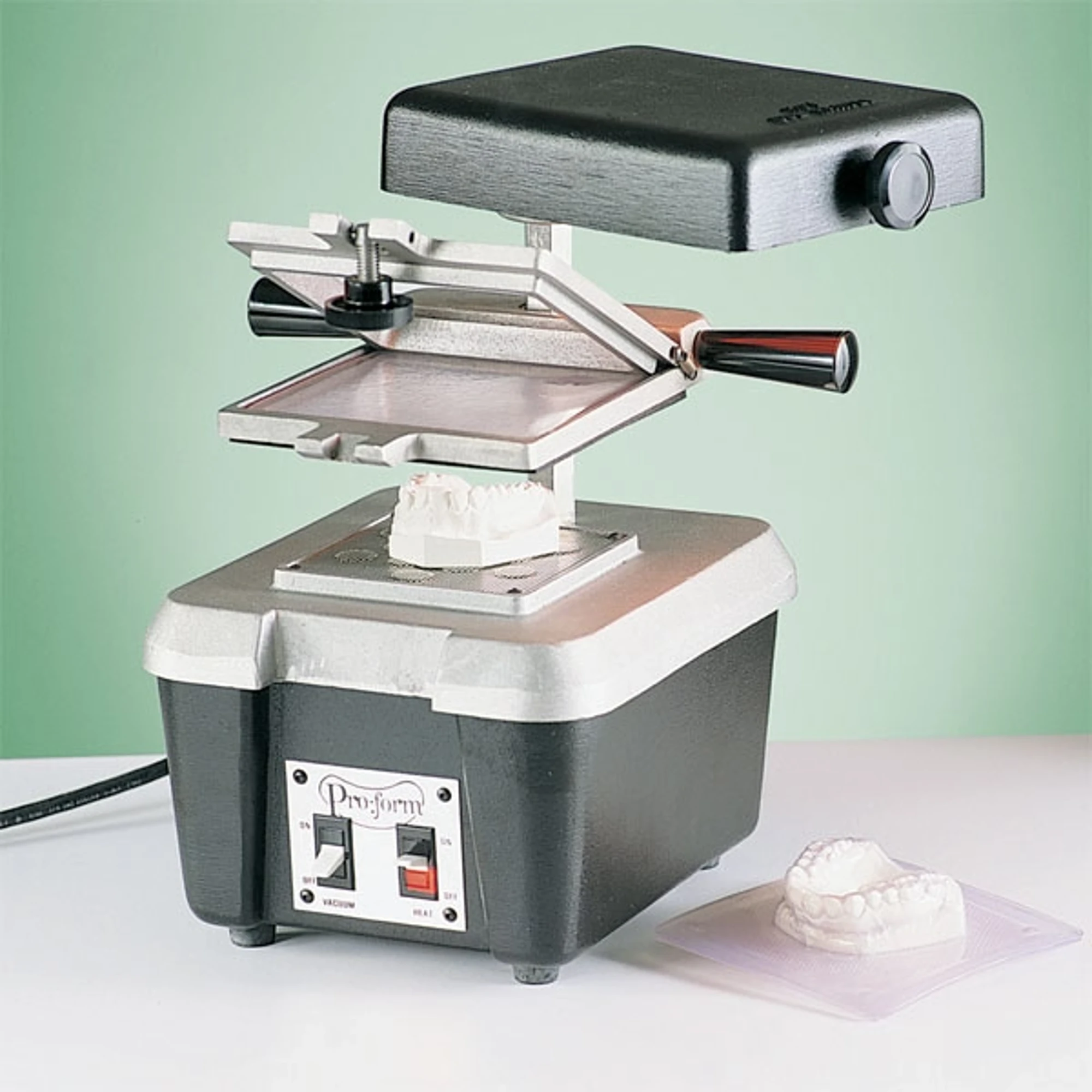 Keystone Proform Black 220V Vacuum Forming Machine, Single Chamber, 220V
