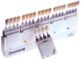 Ivoclar Vivadent Chromascop Shade Guide with Bleach, Universal, 20 Color + 4 Bleach Shades, 529479