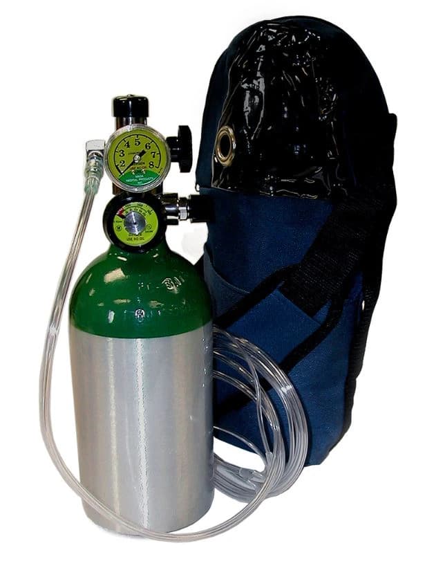 Mada Medical Products Oxi-Uni Pak Oxygen Kit, Empty, 210L, with Shoulder Bag, Size M7 - Oxi-Uni Pak Adj Flow Filled - Image 1