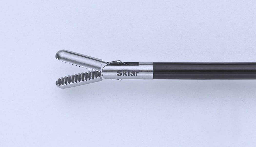 Sklartech 5000 Grasping Forcep, Standard Grasp, 33cm, Stainless Steel, 01KT0J0ADSA6TE4YV6HHF7TFJD - Sklartech 5000 Forcep Std Grsp - Image 1