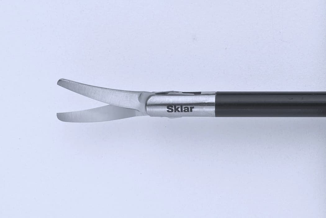 SklarTech 5000 Metzenbaum Laparoscopic Scissors, Curved Tip, 33cm, Stainless Steel, Non-Sterile, Reusable - Scissor Sklartech 5000 Metzen - Image 1