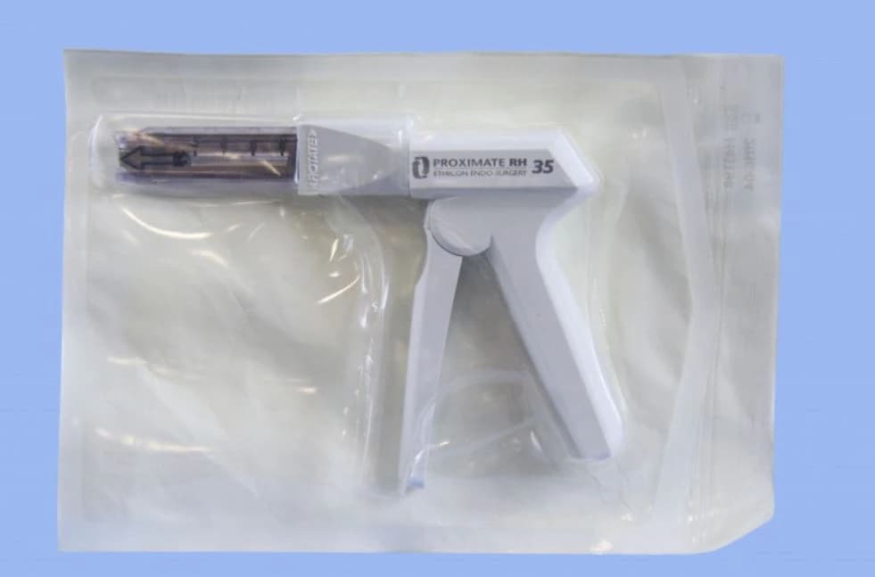 Proximate Skin Stapler, Titanium, Pistol Grip, 35 Regular Staples, 6/Box - Stapler Proximate Rh 35 Count - Image 1