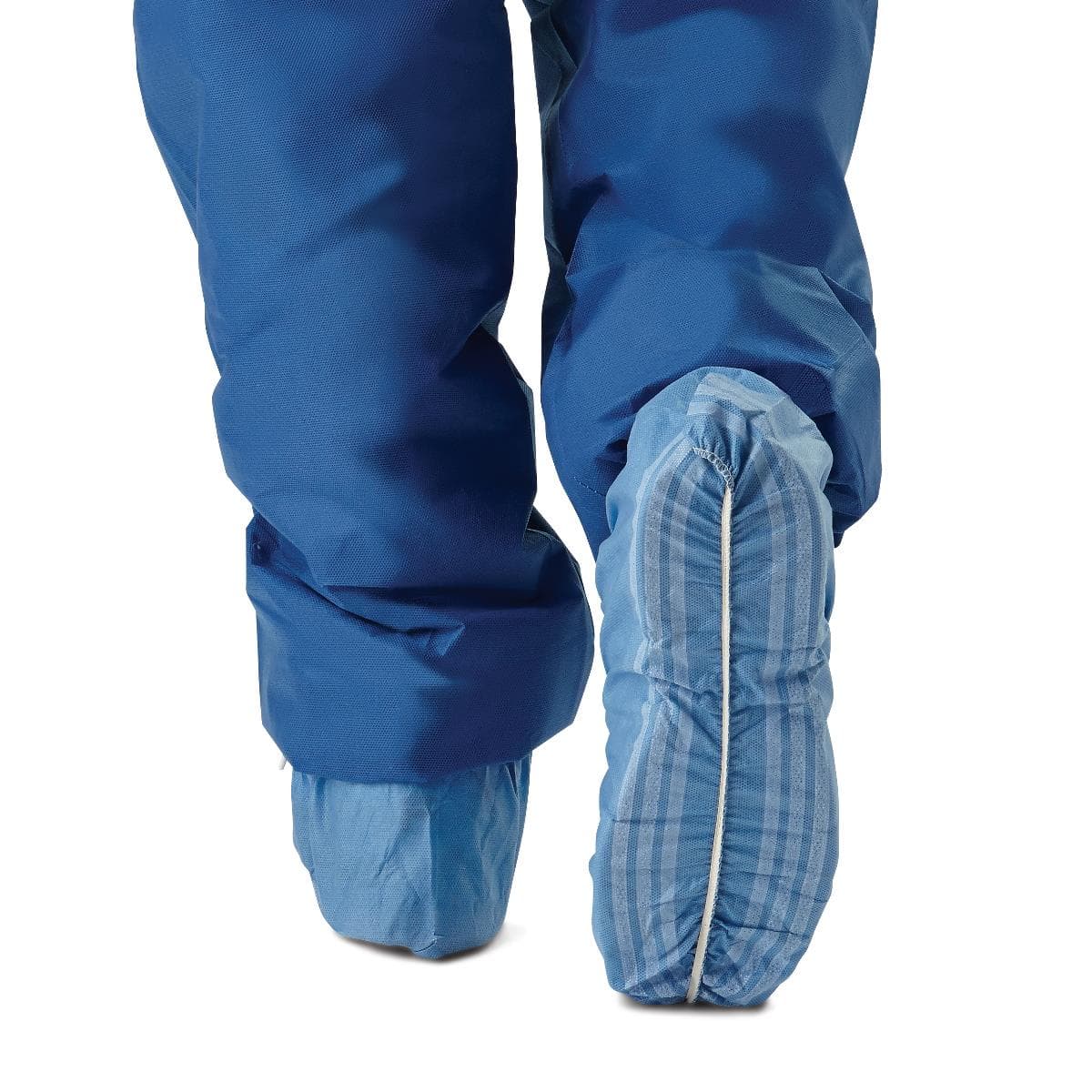 Medline Multi-Layer Non-Skid Shoe Covers, X-Large, Blue, 200/Case - Shoe Cover Mltilyr Nonskd - Image 1
