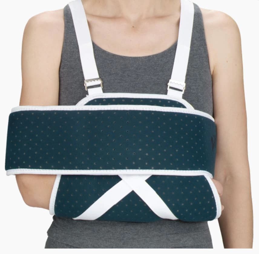 DeRoyal Sling & Swathe Shoulder Immobilizer, Blue, Adjustable, Perforated Foam, One Size, 13x19" Pouch - Sling & Swathe Blue Adj - Image 1