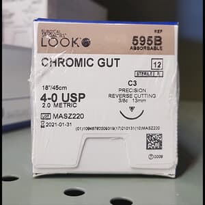 LOOK Sharpoint Sutures 4-0 Chromic Gut Monofilament, C-3 3/8 Circle Needle, Undyed Beige, 18 Inch, Pkg/12 - SUTURE CHROMIC 4/0 GUT 18 C3 NEEDLE - Image 1