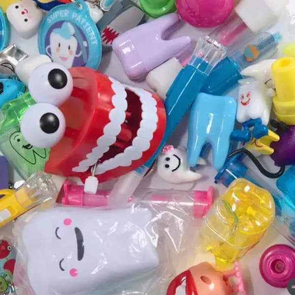 BADER Random Dental Reward Toys, Assorted, 100/Pk - BADER Random Dental Reward Toys, Assorted, 100/Pk - Image 1